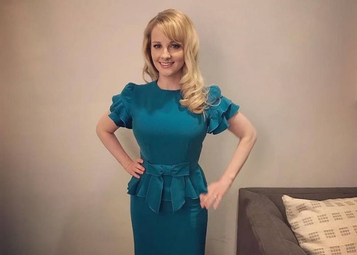Melissa Rauch Breast Implants and Reductions – Before and After Plastic Surgery Pictures